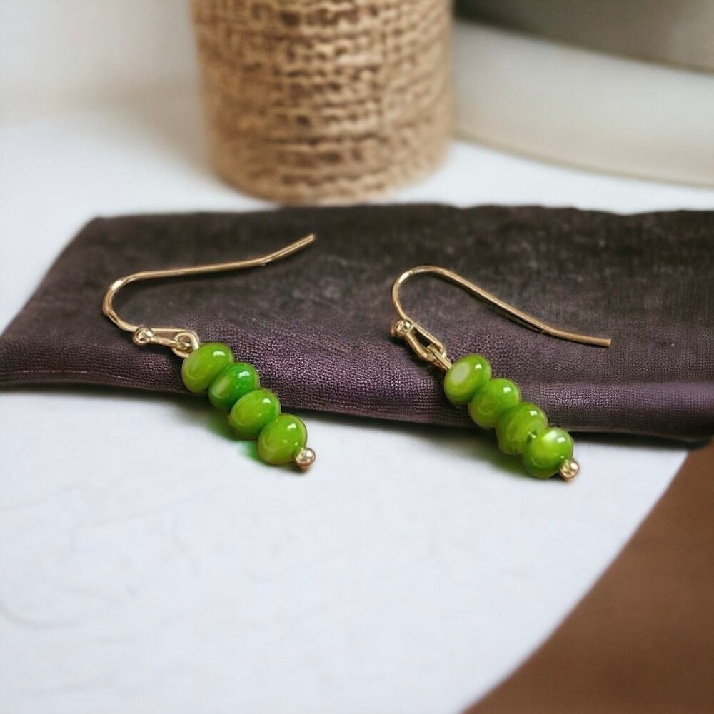 NEW 14K yellow gold plated w green glass beads dangle drop earrings jewelry B29A